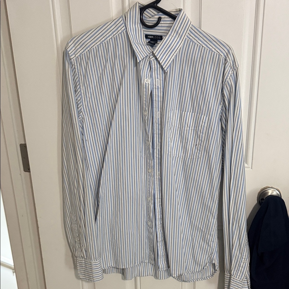 Club Room Men's White and Blue Striped Dress Shirt